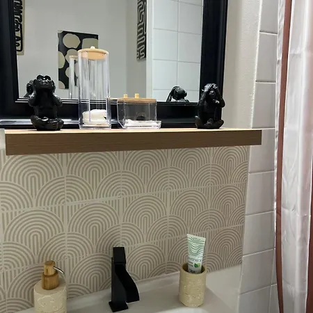 2 - Centre * Ανζέρ