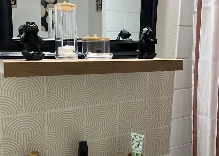 2 - Centre * Ανζέρ